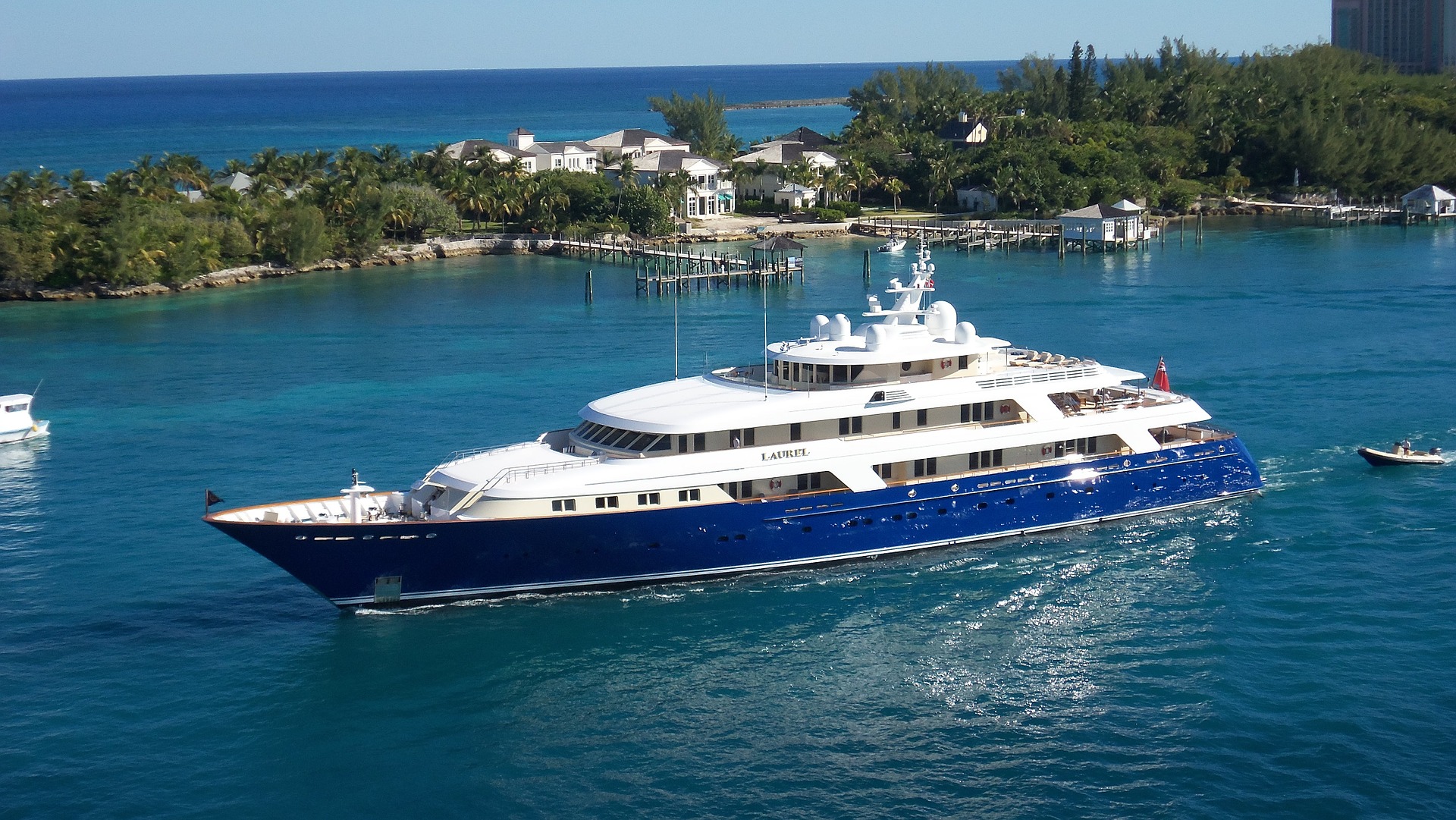 yacht 1